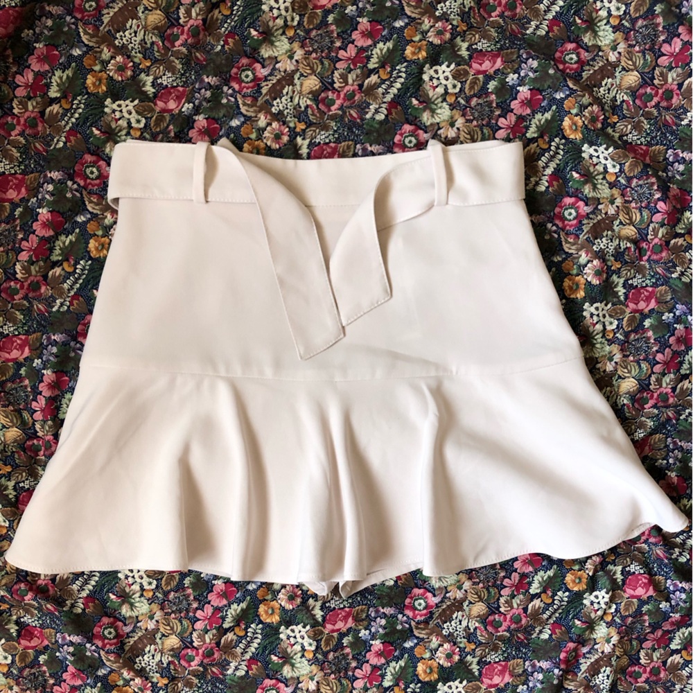 Zara White / Cream Tie-Belt Pleated Skirt Skort Size small